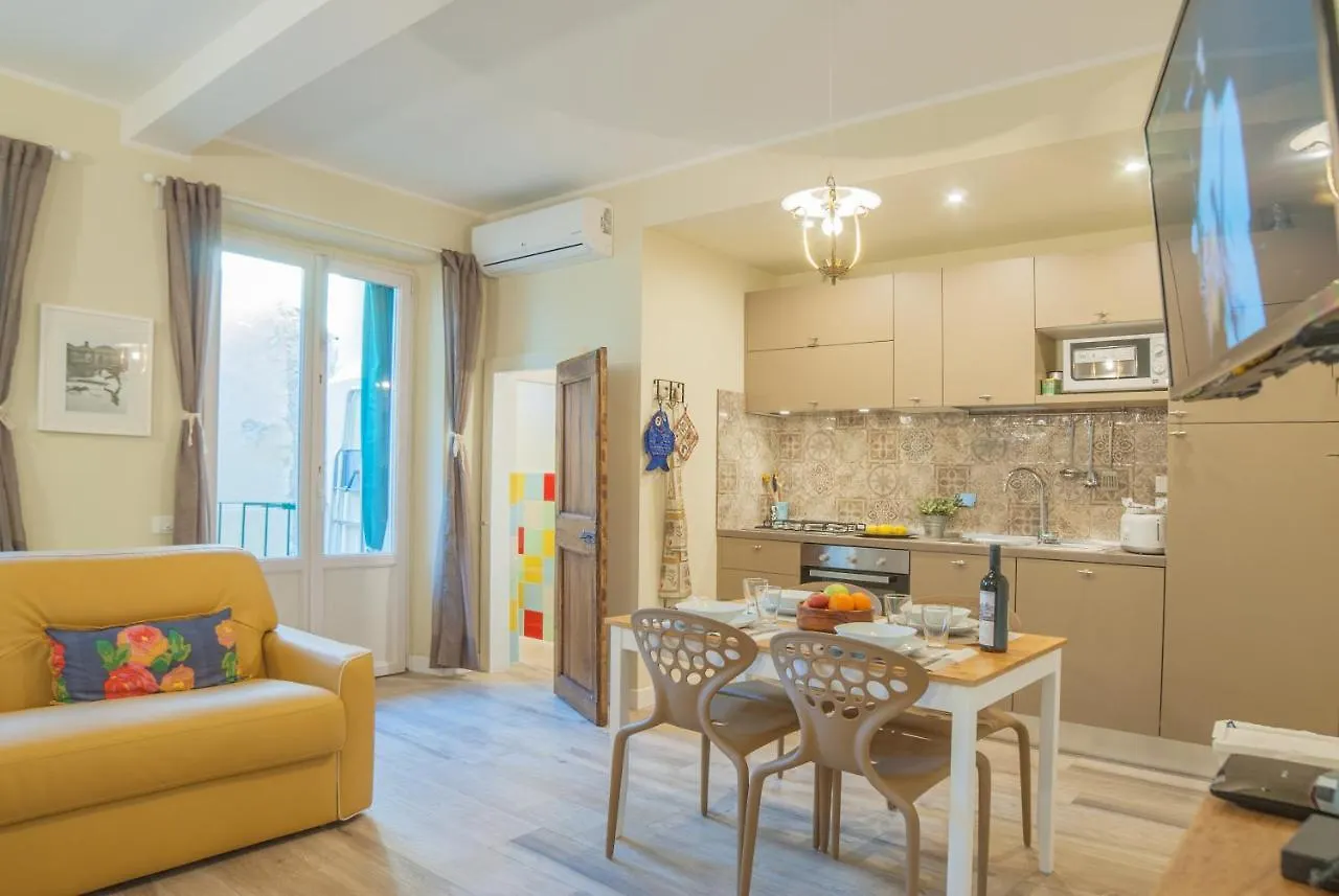 Neruda Apartment Florence
